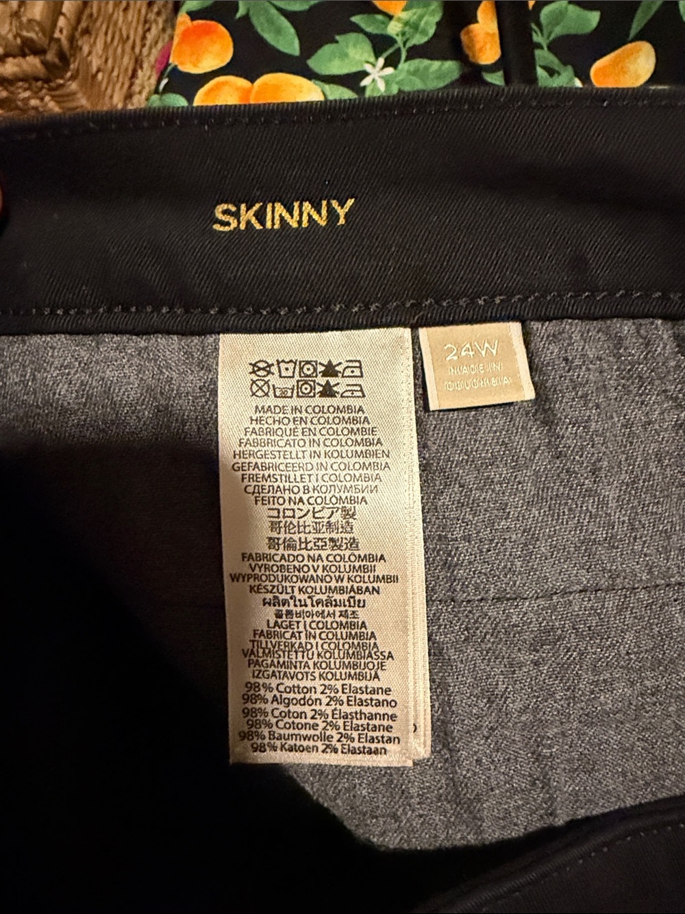 Michael Kors Black Pants with Gold Logo plus size - Picture 6 of 6
